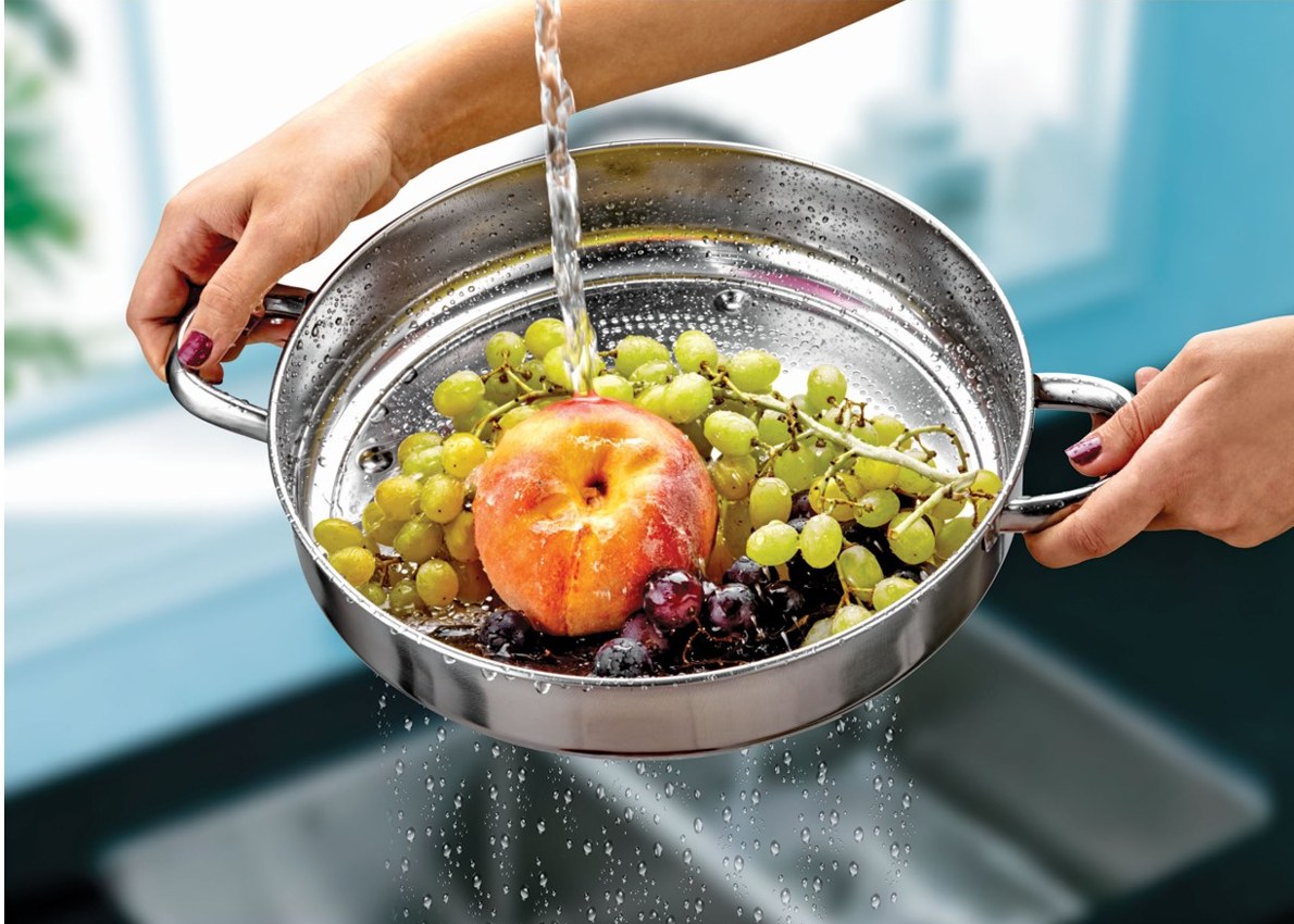 Emrullah Rostfrei stainless steel handled strainer